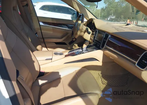 2013 Porsche Panamera 4 z USA, uszkodzony, nr VIN WP0AA2A7XDL014047